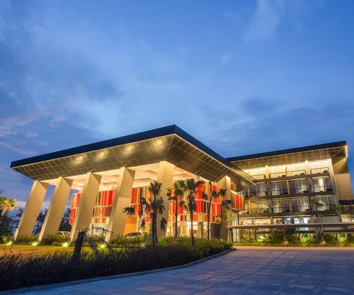 Swiss-Belcourt Lombok Hotel Praya Exterior photo